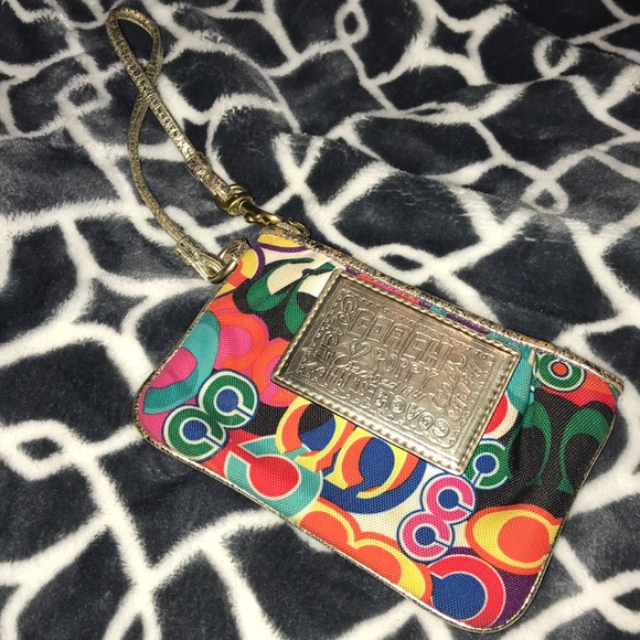 Coach Handbags - Coach wristlet (Authentic)